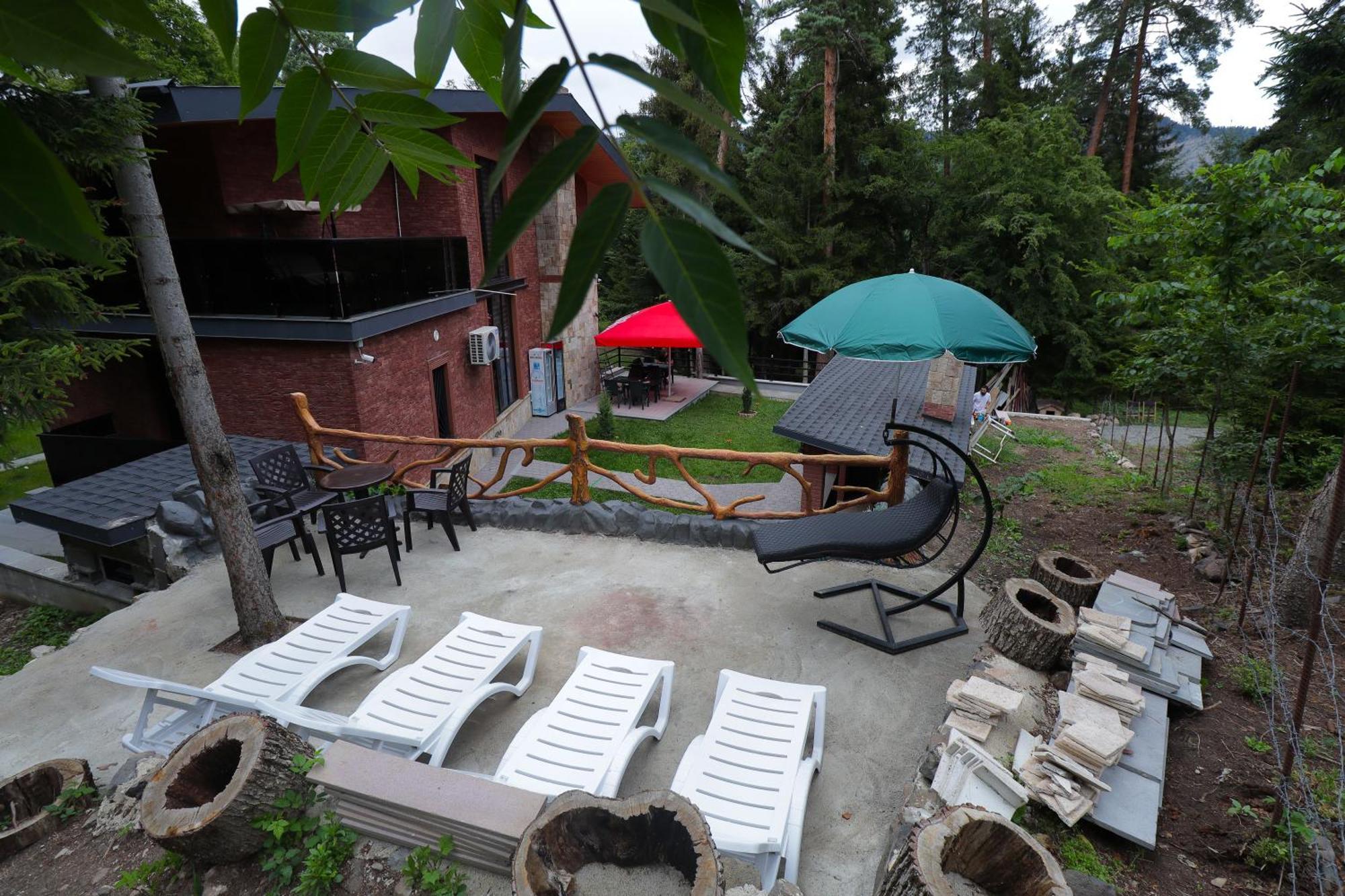 Hotel Evergreen Borjomi Exterior photo